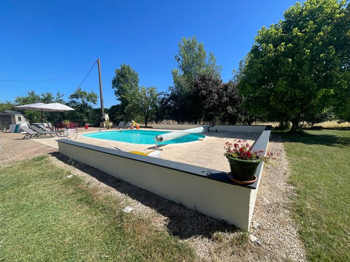 Image No.18-4 Bed House for sale