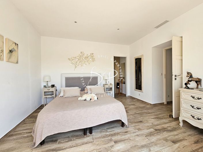 Image No.11-4 Bed House for sale