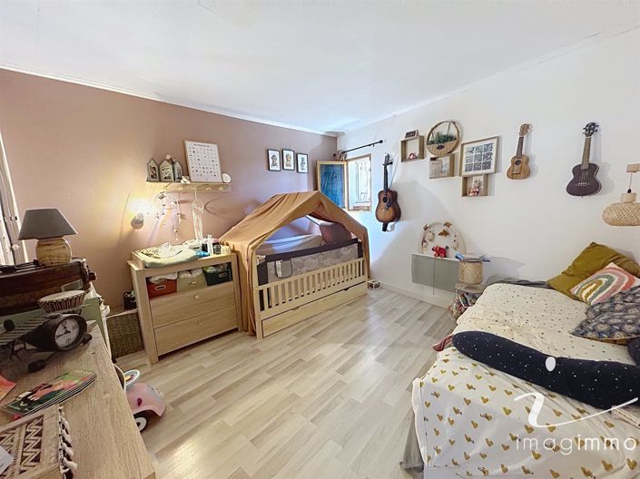 Image No.6-2 Bed House for sale