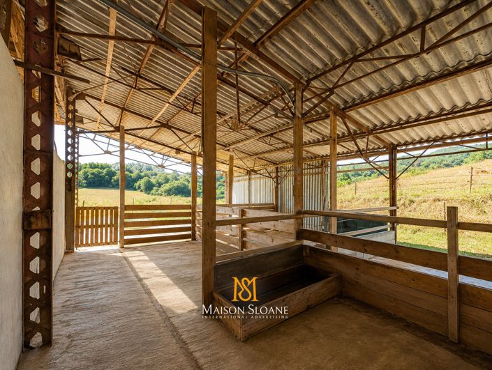 Image No.24-9 Bed House for sale