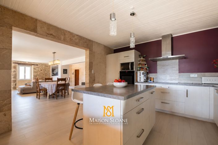 Image No.9-9 Bed House for sale