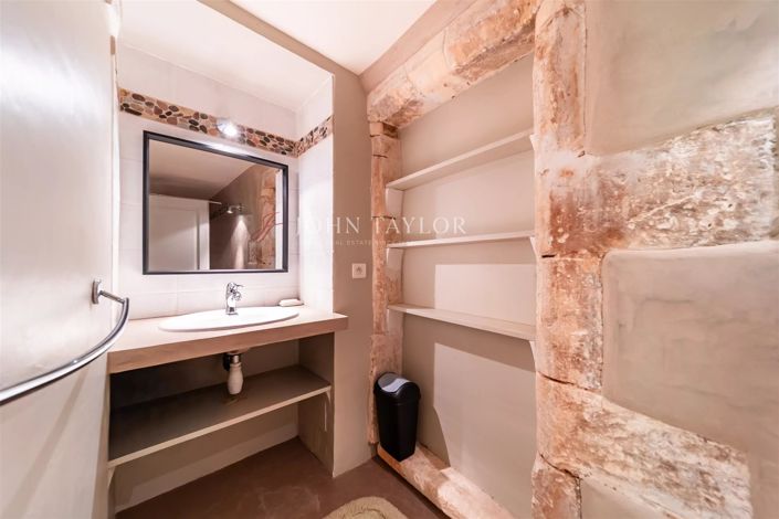 Image No.16-6 Bed House for sale