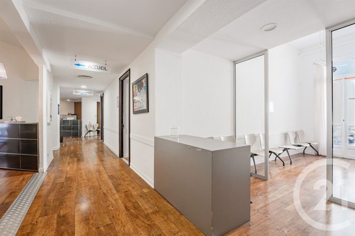 Image No.7-11 Bed Apartment for sale