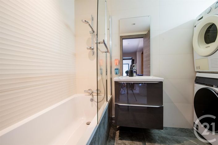 Image No.20-3 Bed Apartment for sale