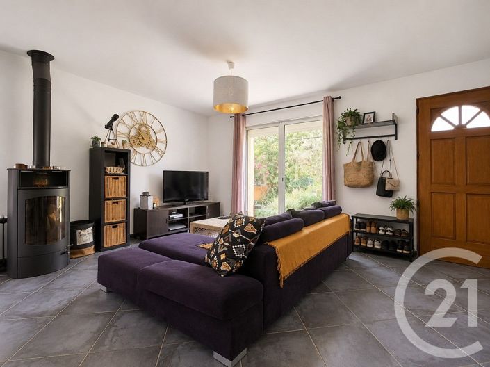 Image No.3-3 Bed House for sale