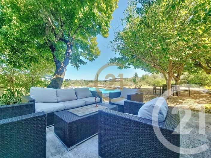 Image No.19-5 Bed House for sale