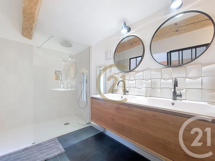 Image No.7-5 Bed House for sale