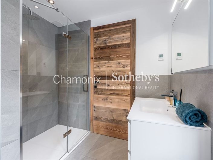 Image No.16-4 Bed House for sale