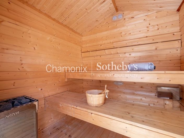Image No.17-4 Bed House for sale