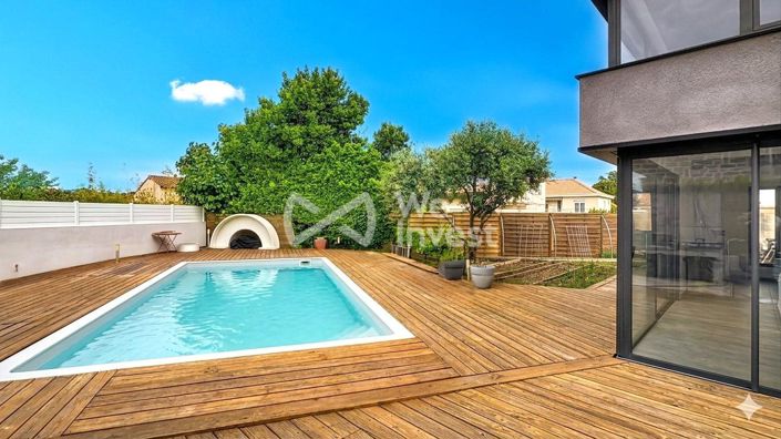 Image No.3-6 Bed House for sale