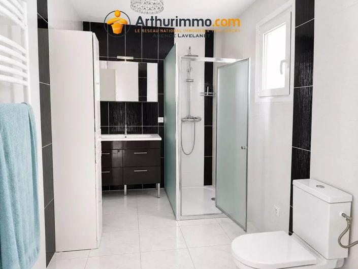 Image No.17-4 Bed House for sale
