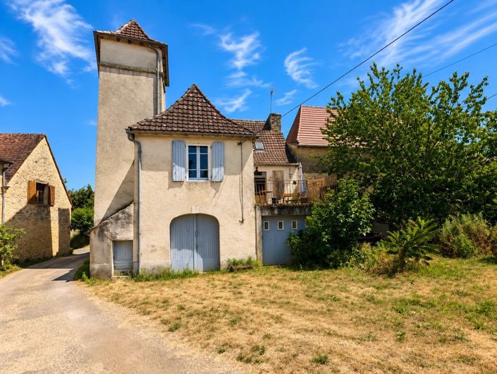 Stone house with Barn in Dégagnac