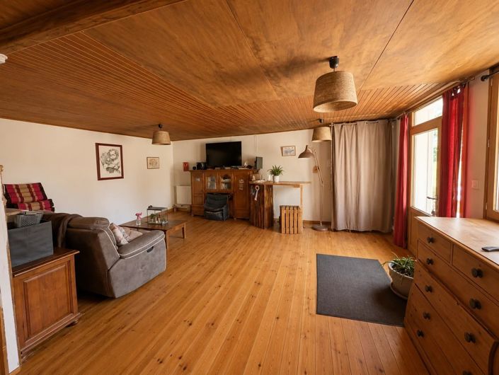 Image No.10-2 Bed House for sale