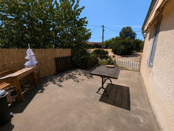 Image No.4-2 Bed House for sale
