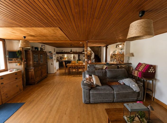 Image No.9-2 Bed House for sale