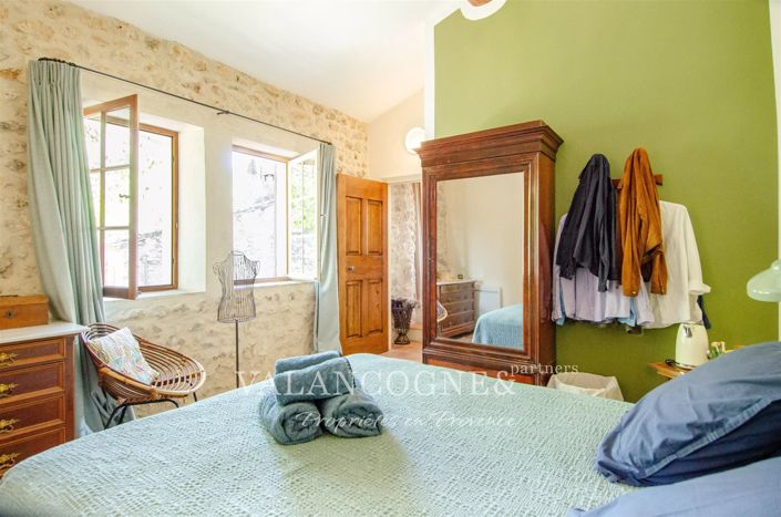 Image No.14-3 Bed House for sale