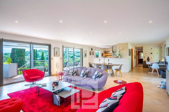 Image No.7-4 Bed House for sale