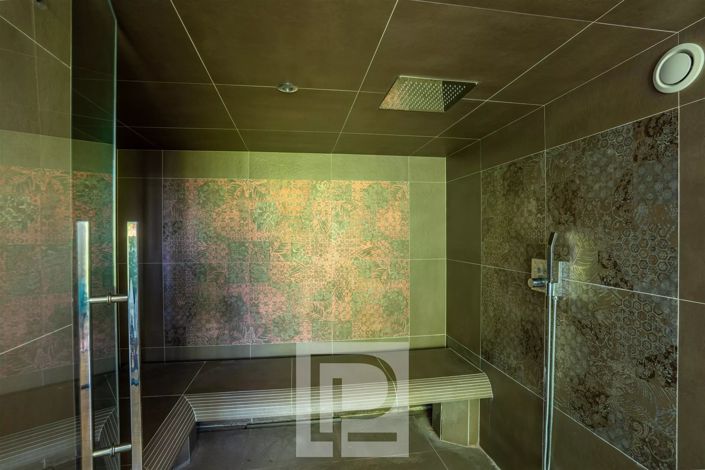 Image No.28-4 Bed House for sale