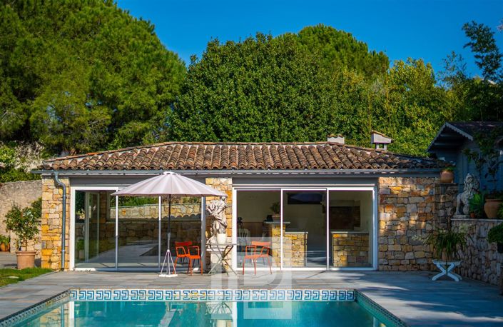 Image No.2-5 Bed House for sale