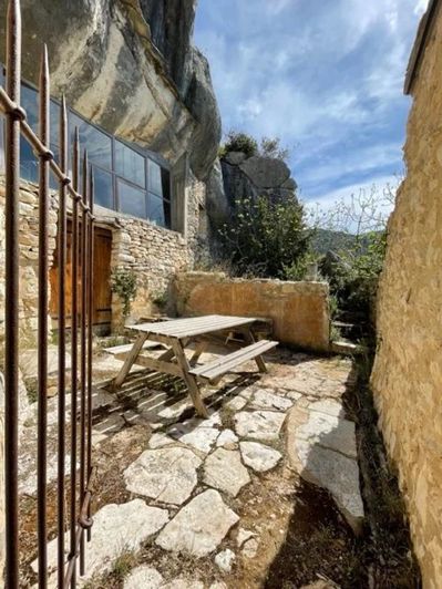 Image No.17-2 Bed House for sale