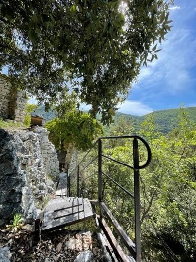 Image No.2-2 Bed House for sale