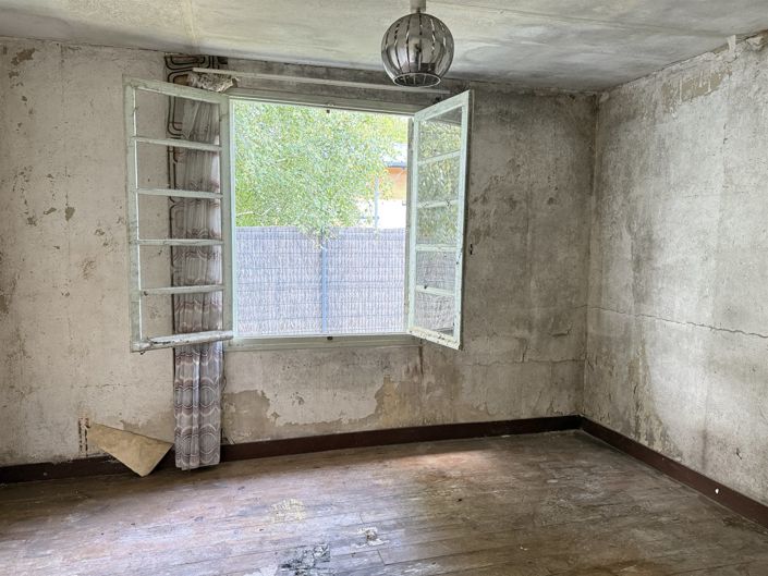 Image No.14-3 Bed House for sale