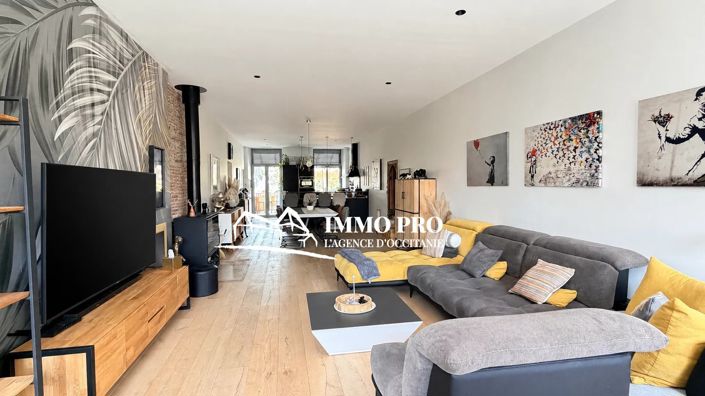 Image No.9-6 Bed House for sale