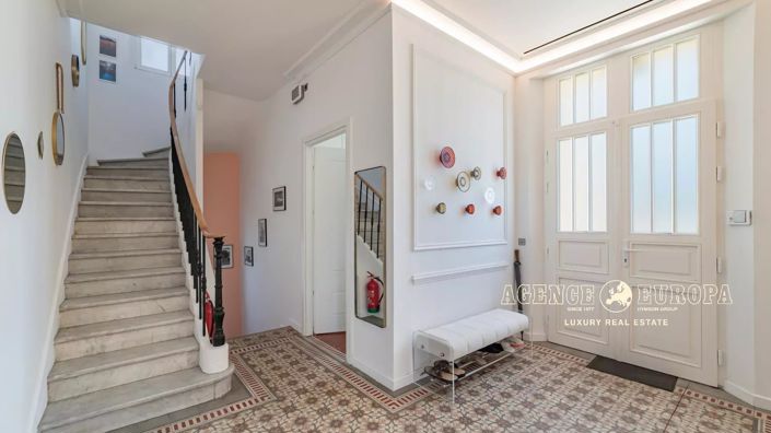 Image No.10-5 Bed House for sale