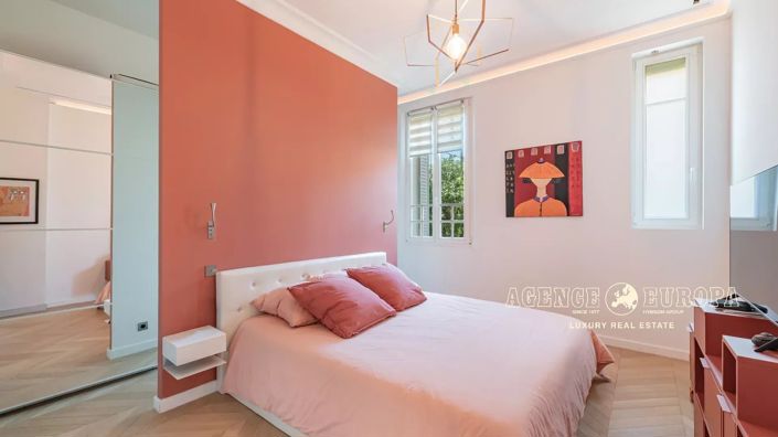Image No.11-5 Bed House for sale
