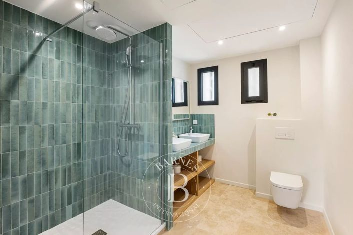 Image No.15-4 Bed House for sale
