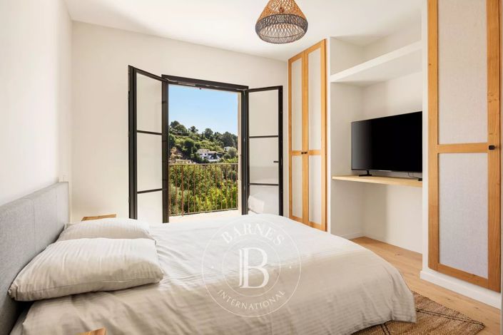 Image No.16-4 Bed House for sale