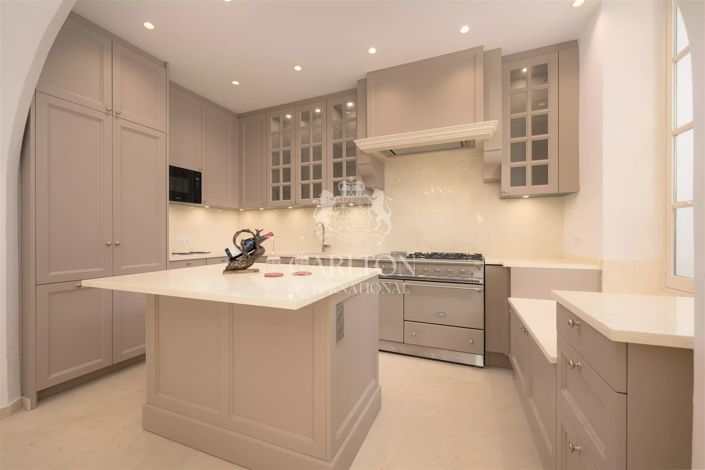 Image No.12-5 Bed House for sale