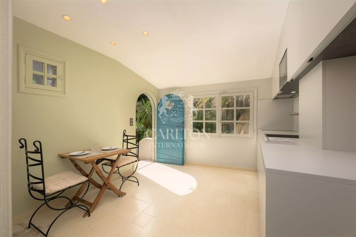 Image No.13-5 Bed House for sale