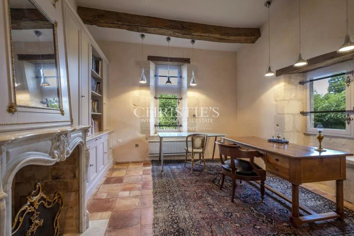Image No.22-8 Bed House for sale