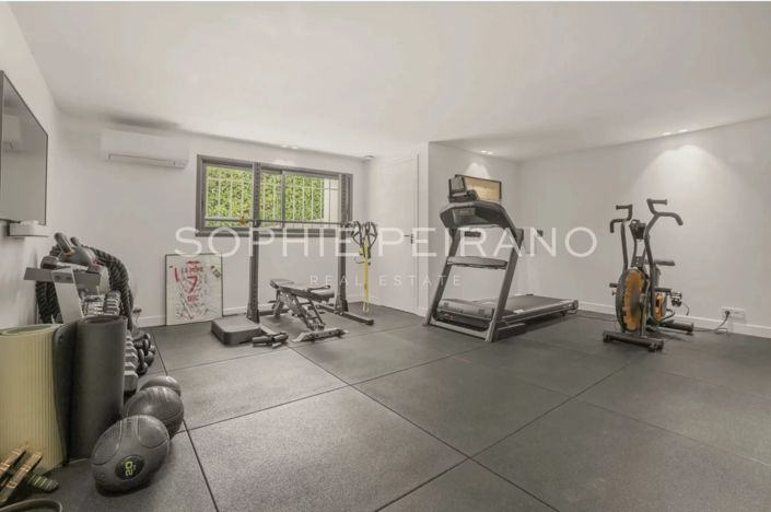 Image No.15-5 Bed House for sale