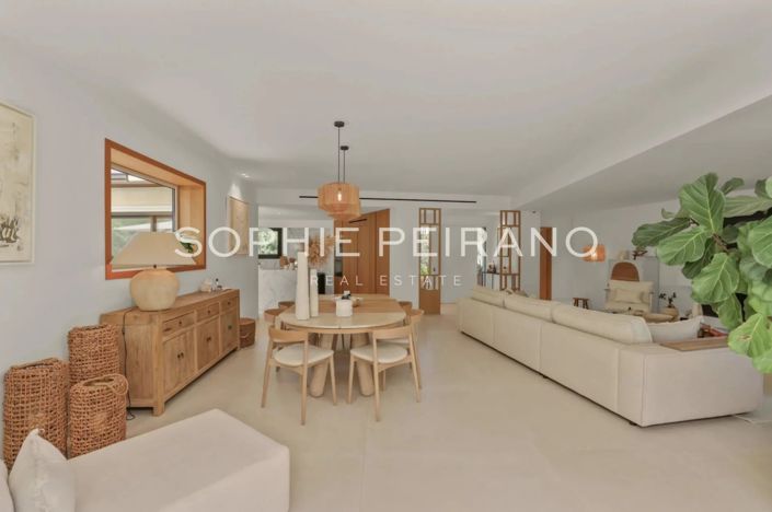 Image No.4-5 Bed House for sale