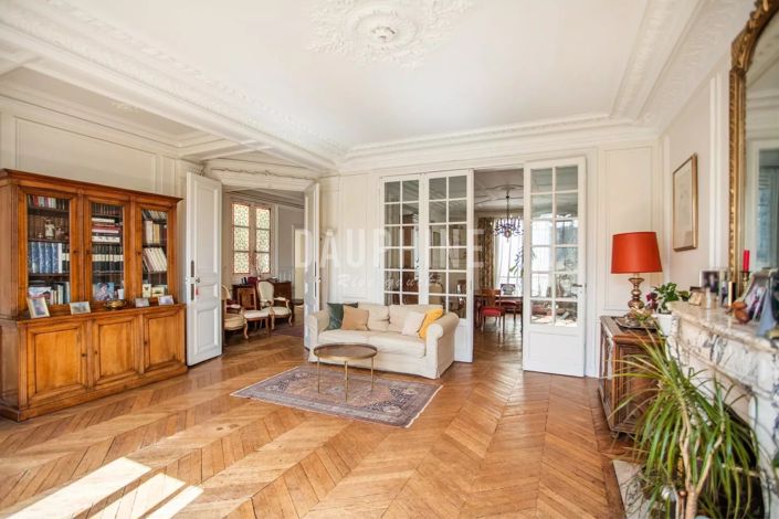 Image No.5-5 Bed Apartment for sale
