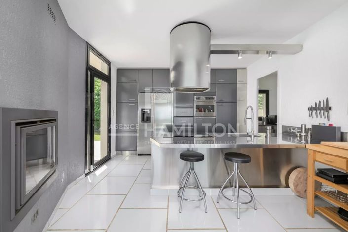 Image No.9-4 Bed House for sale