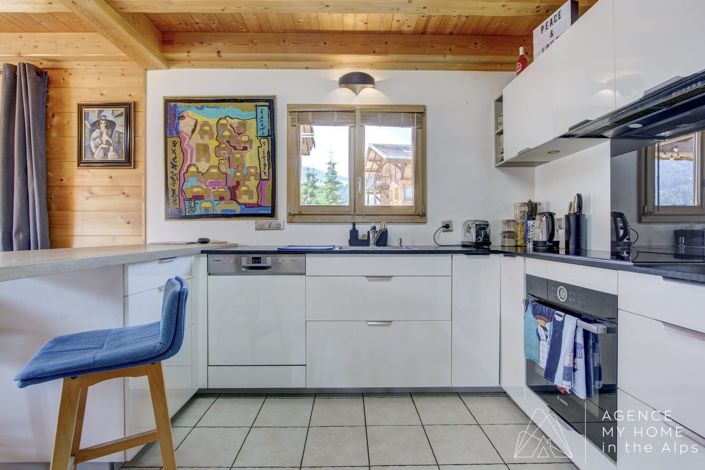 Image No.9-4 Bed House for sale