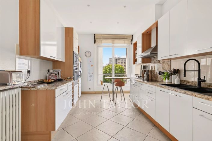 Image No.16-4 Bed Apartment for sale