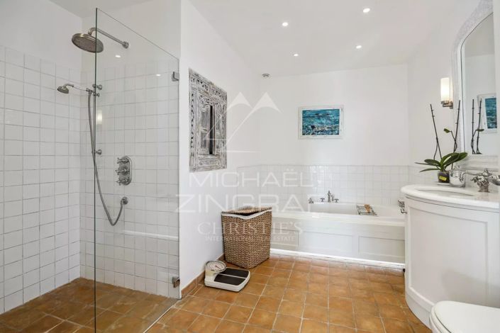 Image No.16-4 Bed House for sale