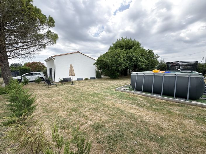Image No.11-3 Bed House for sale