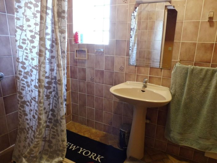 Image No.22-5 Bed House for sale