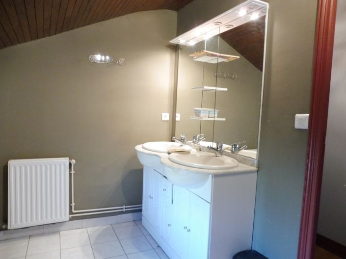 Image No.30-5 Bed House for sale