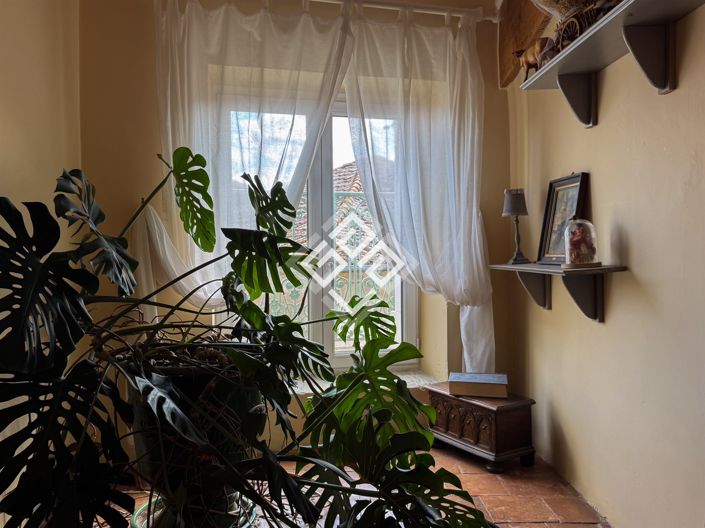 Image No.23-9 Bed House for sale