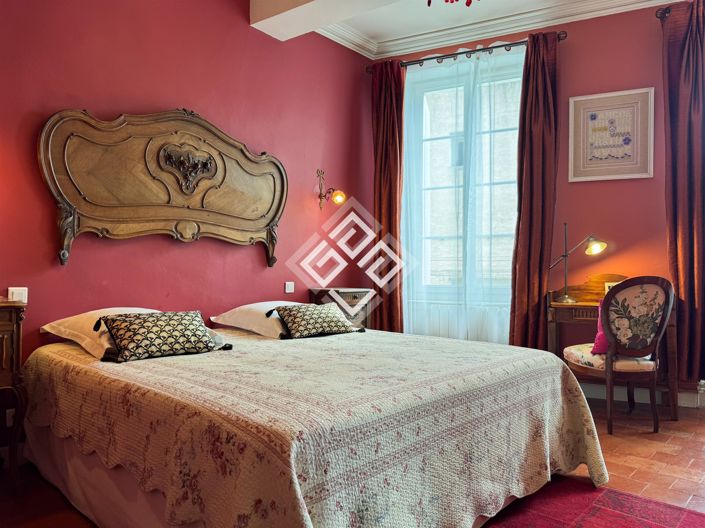 Image No.30-9 Bed House for sale