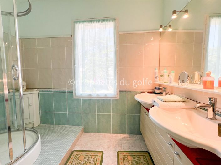 Image No.20-3 Bed Apartment for sale