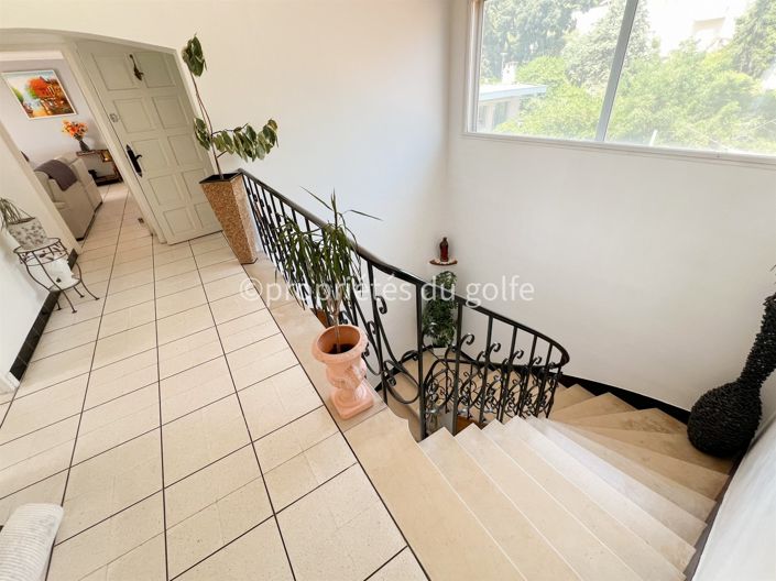 Image No.21-3 Bed Apartment for sale