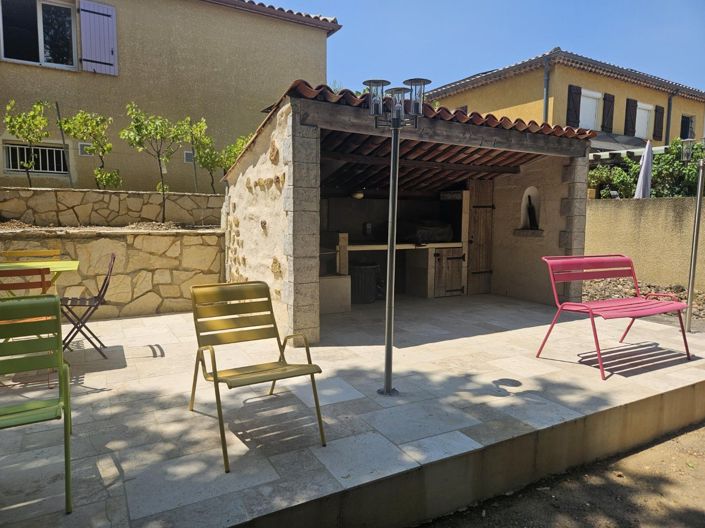 Image No.18-4 Bed House for sale