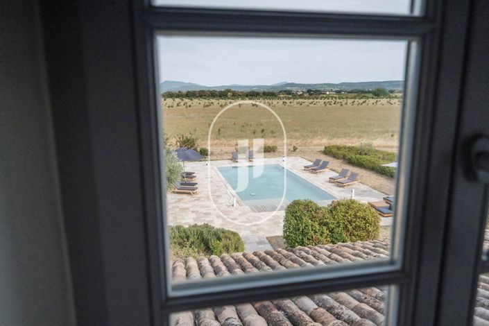Image No.11-9 Bed House for sale